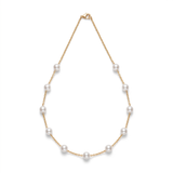 Elegant Gold Necklace with Pearls