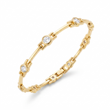 Sophisticated Gold Bracelet with Sparkling Zirconias