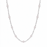 Elegant necklace made of shiny pearls